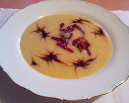 Суп-пюре из айвы с бальзамическим уксусом