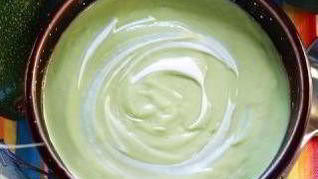 Суп-пюре из авокадо с кабачком