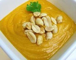 Суп-пюре из батата и арахиса