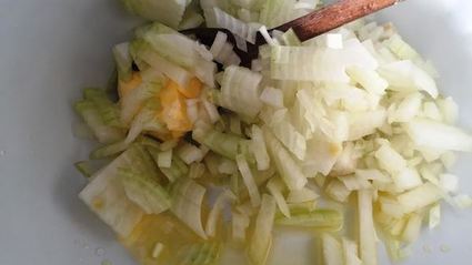 суп пюре из стеблей сельдерея