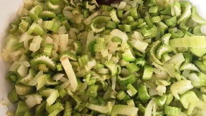 суп пюре из стеблей сельдерея