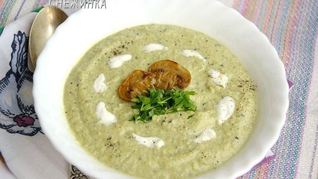 Суп-пюре из цукини, брокколи и шампиньонов