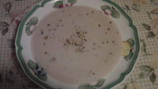 Суп-пюре из цветной капусты с грецкими орехами