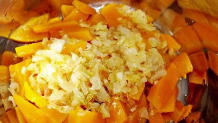 суп-пюре из тыквы с тахиной