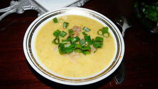 Суп-пюре картофельный с копченным кальмаром