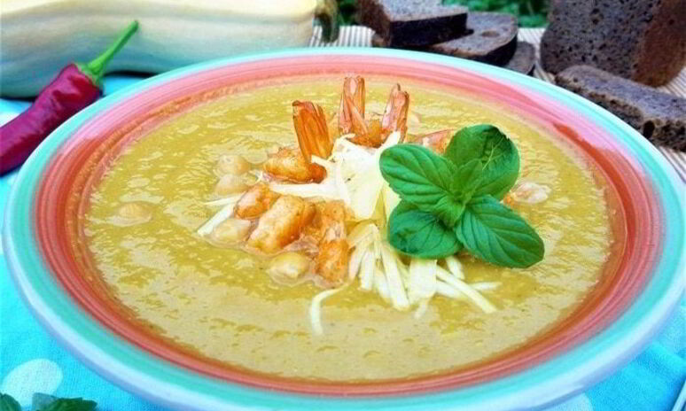 Рецепт тыквенного супа-пюре с нутом и креветками