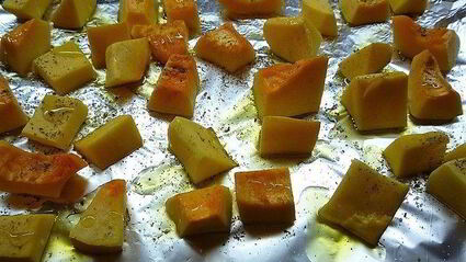 тыквенный суп-пюре с нутом и креветками