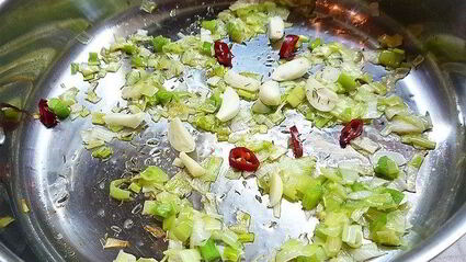 тыквенный суп-пюре с нутом и креветками