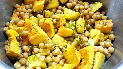 тыквенный суп-пюре с нутом и креветками