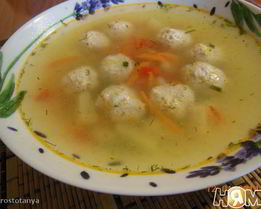Суп с фрикадельками из индюшиной грудки