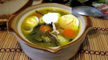 суп с кальмарами и морской капустой