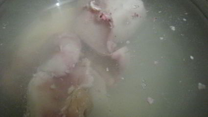 суп с кальмарами и морской капустой