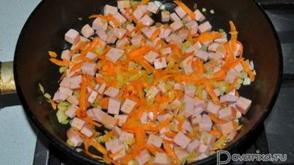 суп с колбасой и вермишелью