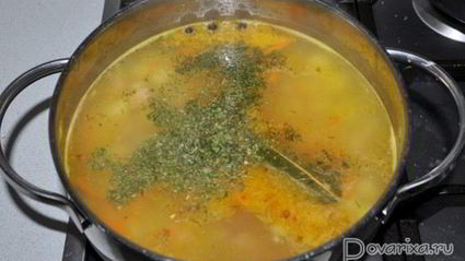 суп с колбасой и вермишелью