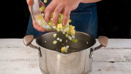 суп с колбасой