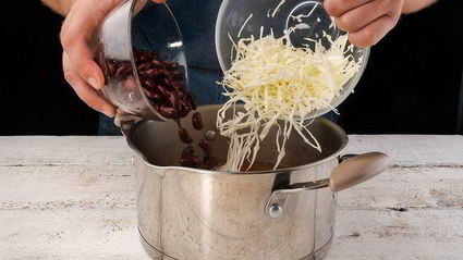 суп с колбасой