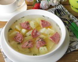 Суп с копченой колбасой