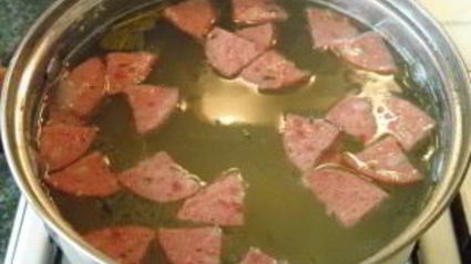 суп с копченой колбасой