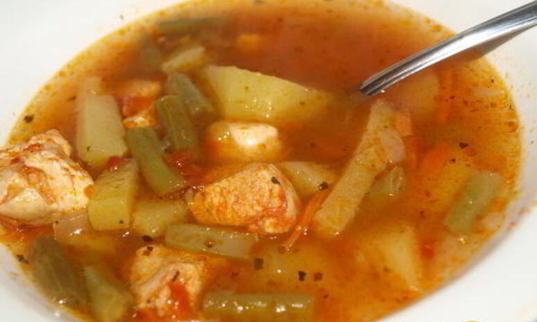 Рецепт томатного куриного супа со стручковой фасолью