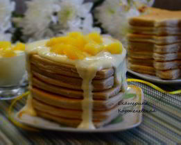 Американские панкейки со сметанно-манговым соусом