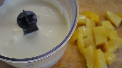 американские панкейки со сметанно-манговым соусом