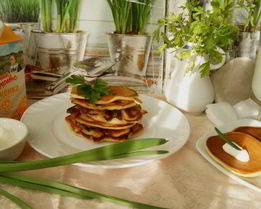 Блинчики на ряженке с куриным припеком