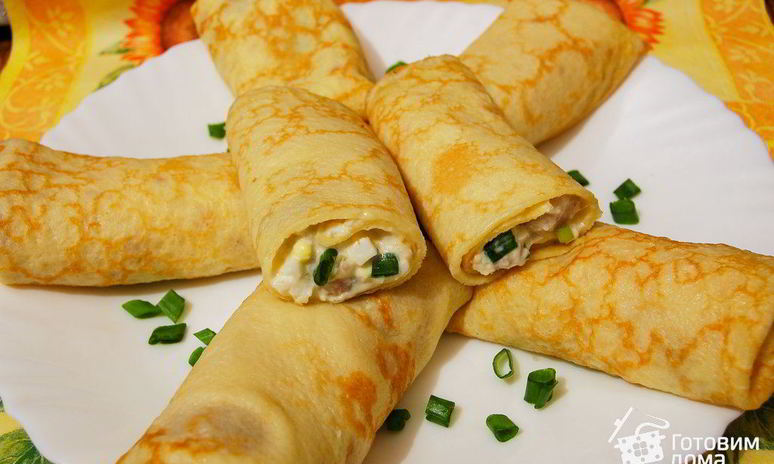 Рецепт блинчиков с салатом из сельди