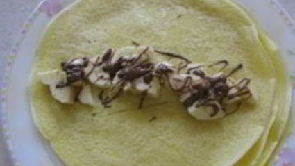 блинчики с шоколадом и бананом