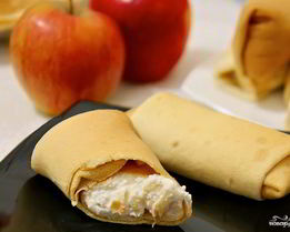 Блинчики с творогом и яблоками