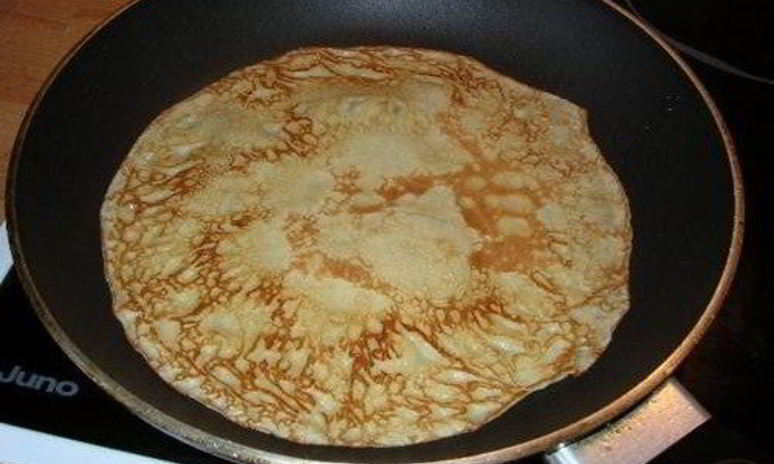 Рецепт блинчиков с ветчиной и сыром