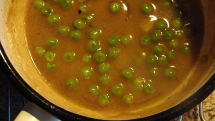 блины на пиве с зеленым горошком