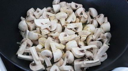 блины с курицей и грибами