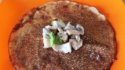 блины с курицей и грибами