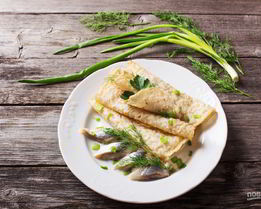 Блины с селедкой