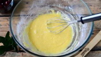 блины с вишней под сметаной