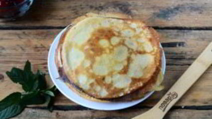 блины с вишней под сметаной