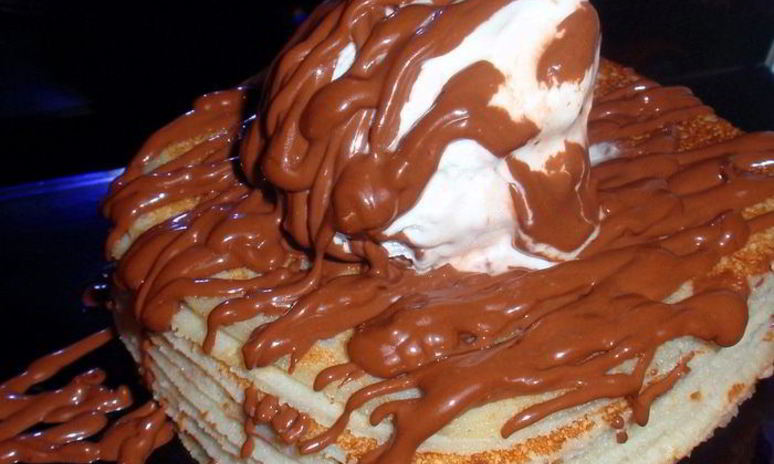 Рецепт манных блинов с шоколадом к масленице