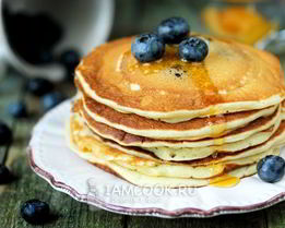 Панкейки с голубикой