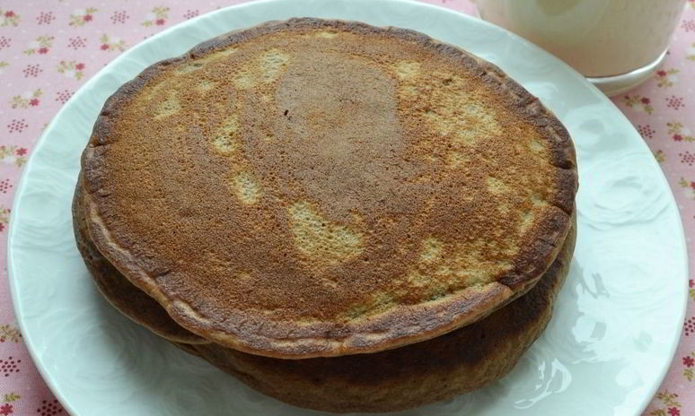 Рецепт шоколадных панкейков с бананом