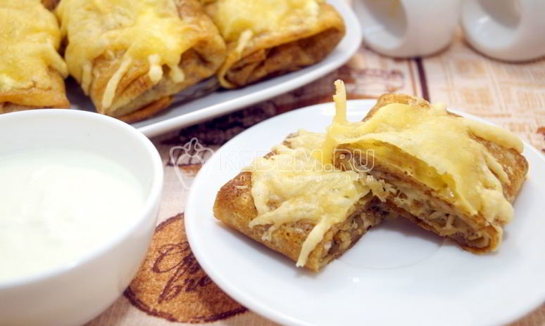 Рецепт запеченных блинов с курицей и грибами
