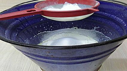 булочки с изюмом и маком на сдобном тесте