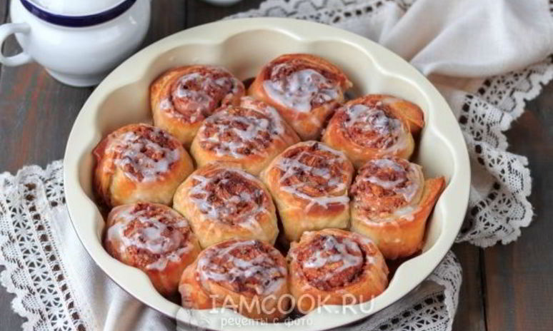 Рецепт булочек с корицей из слоеного теста