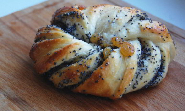 Рецепт булочек с маком и изюмом