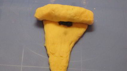 булочки с начинкой из чернослива и яблок