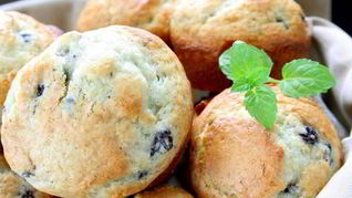 Булочки с орехами и сухофруктами