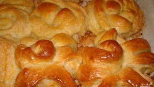 Булочки с творогом из дрожжевого теста