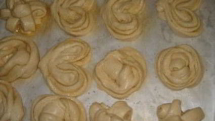 булочки с творогом из дрожжевого теста