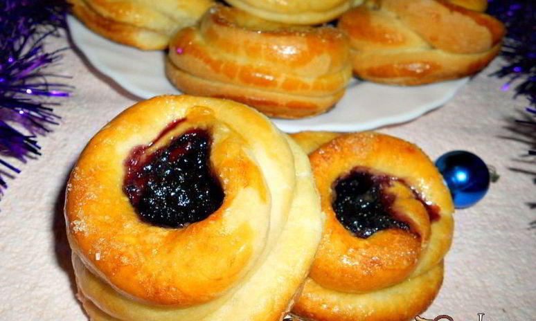 Рецепт булочек с вареньем