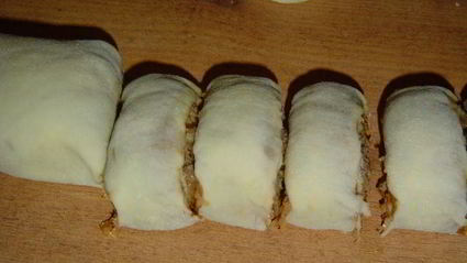 булочки с яблоками, изюмом и сгущенным молоком