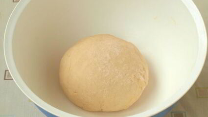 булочки с зеленым соусом